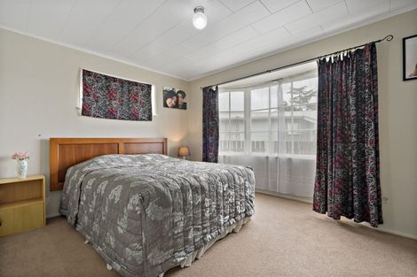 Photo of property in 14 Joanne Place, Rosehill, Papakura, 2113