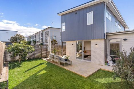 Photo of property in 91 Glidepath Road, Hobsonville, Auckland, 0616