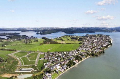 Photo of property in 5 Uatoto Road, Clarks Beach, 2122