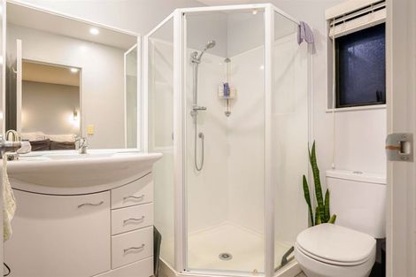 Photo of property in 68 South Kensington Way, Henderson, Auckland, 0612