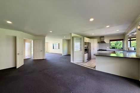 Photo of property in 5 Pittville Place, Henderson, Auckland, 0612