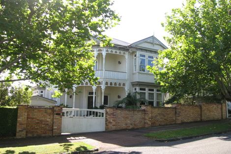 Photo of property in 27 Herne Bay Road, Herne Bay, Auckland, 1011