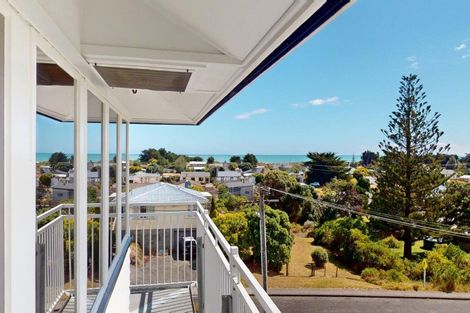 Photo of property in 112 Kahukura Avenue, Waitarere Beach, Levin, 5510