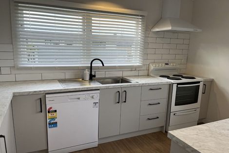 Photo of property in 26 Mako Mako Road, Levin, 5510