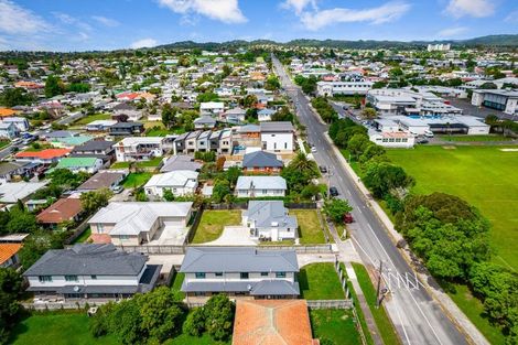 Photo of property in 61 Archibald Road, Kelston, Auckland, 0602