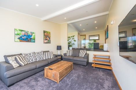 Photo of property in 11 Hillside Terrace, Saint Johns Hill, Whanganui, 4500