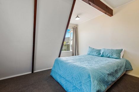 Photo of property in 6a Hurst Place, Parklands, Christchurch, 8083