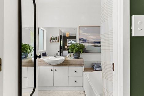 Photo of property in 18a Russell Drive, Oakura, 4314