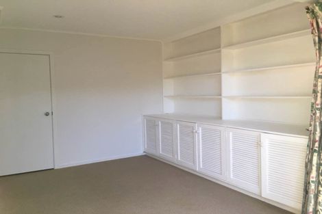 Photo of property in 16 Paisley Street, Mellons Bay, Auckland, 2014