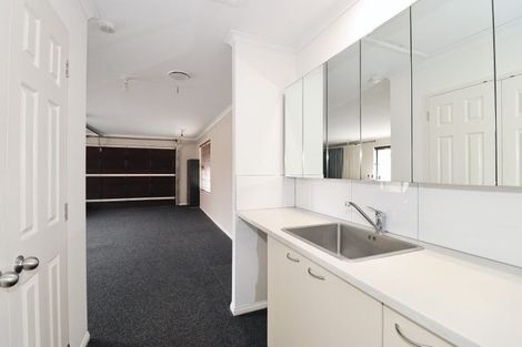 Photo of property in 33 Annalong Road, Dannemora, Auckland, 2016