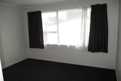 Photo of property in 22 Glen Close, Glen Eden, Auckland, 0602