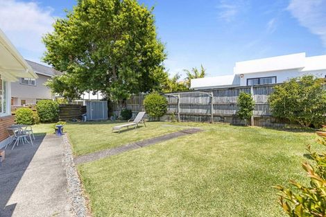 Photo of property in 1/3 Stanley Avenue, Milford, Auckland, 0620