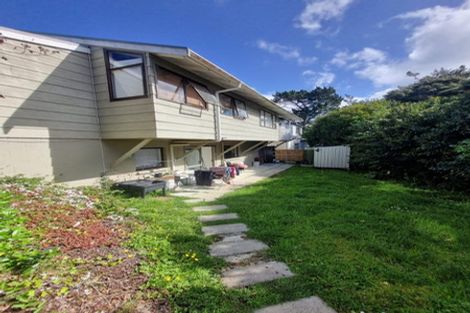 Photo of property in 15a Glen Vista Place, Bayview, Auckland, 0629