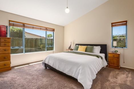 Photo of property in 60 Navigation Drive, Whitby, Porirua, 5024