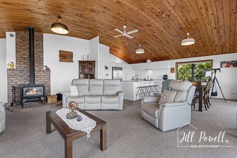 Photo of property in 36 Kilbraugh Street, Whakapirau, Maungaturoto, 0583