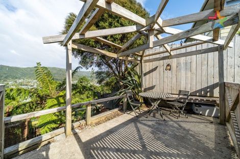 Photo of property in 127 Holborn Drive, Stokes Valley, Lower Hutt, 5019