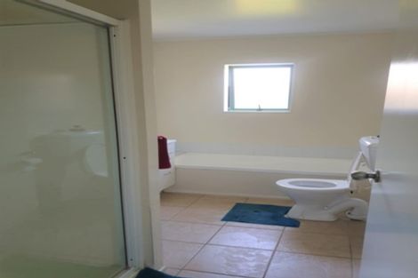 Photo of property in 5 Carn Place, Weymouth, Auckland, 2103