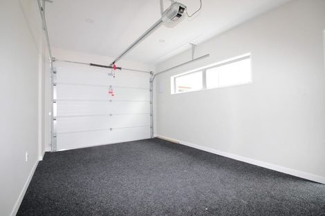 Photo of property in 4 Kearney Place, Massey, Auckland, 0614