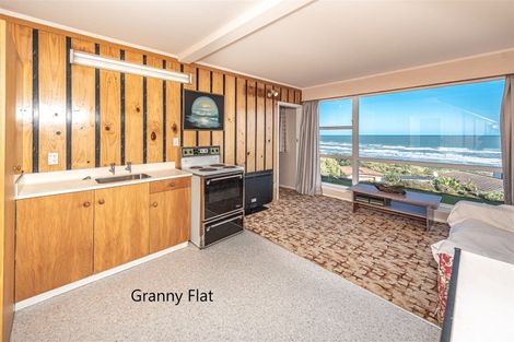 Photo of property in 8 Kapiti Terrace, Castlecliff, Whanganui, 4501