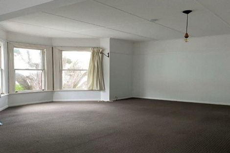 Photo of property in 51 Hawker Street, Mount Victoria, Wellington, 6011