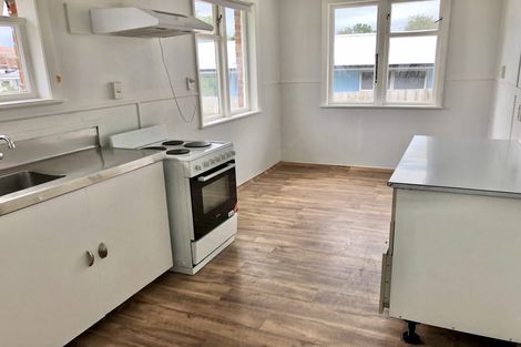 Photo of property in 57 Kelman Road, Kelston, Auckland, 0602