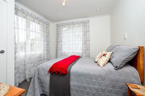 Photo of property in 104 Fairfield Road, Fairfield, Hamilton, 3214