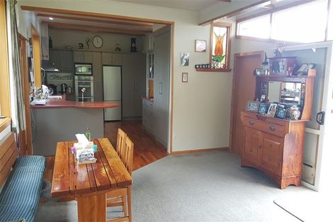 Photo of property in 9 Pembroke Street, Waimate, 7980
