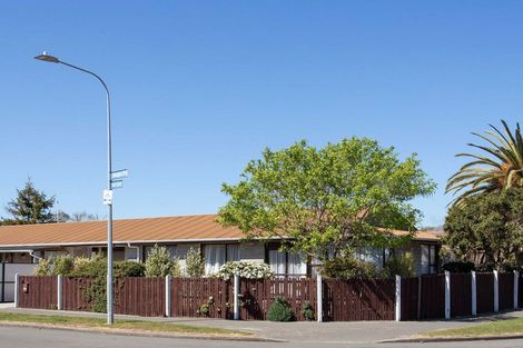 Photo of property in 1/2 Takapu Place, Bromley, Christchurch, 8062