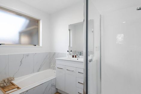 Photo of property in 4 Ashmore Lane, Strowan, Christchurch, 8052