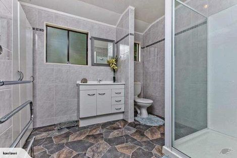Photo of property in 90 Stapleford Crescent, Browns Bay, Auckland, 0630