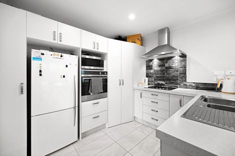 Photo of property in 22 Ladeira Place, Fitzroy, Hamilton, 3206