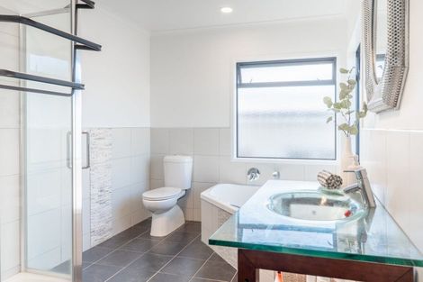 Photo of property in 65a Campbell Road, Mount Maunganui, 3116