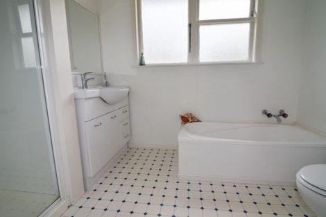 Photo of property in 12 Taverner Street, Carterton, 5713