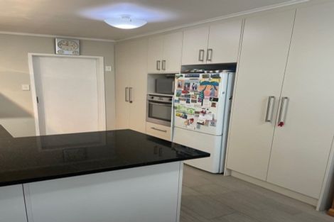 Photo of property in 1/25 Regency Place, Sunnynook, Auckland, 0632