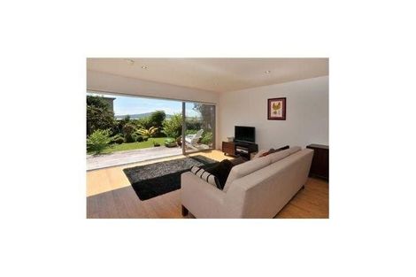 Photo of property in 1/42 Seacliffe Avenue, Belmont, Auckland, 0622