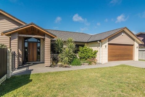Photo of property in 65 Kotuku Drive, Paraparaumu Beach, Paraparaumu, 5032