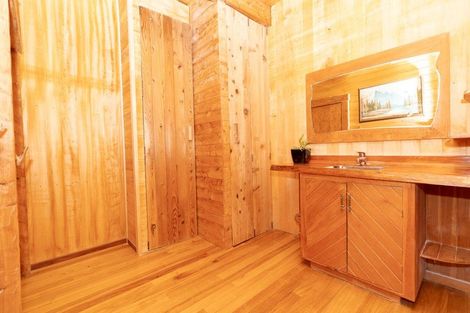 Photo of property in 240 Te Pahu Road, Te Pahu, 3285