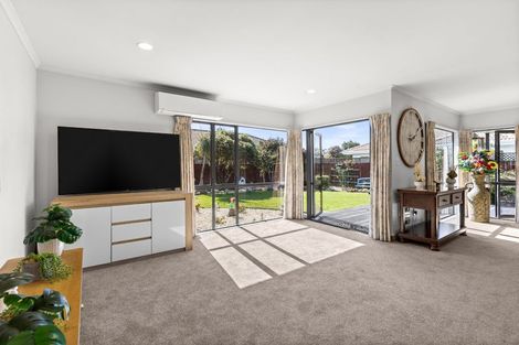 Photo of property in 1 Hyatt Grove, Greenmeadows, Napier, 4112