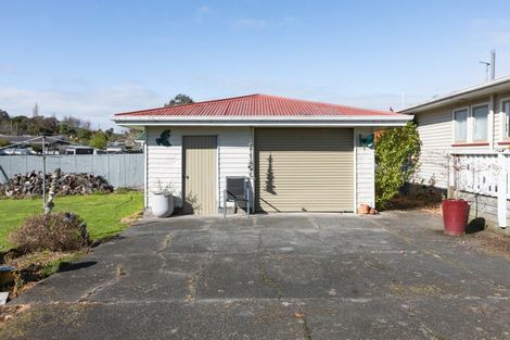 Photo of property in 69 Great North Road, Waipawa, 4210