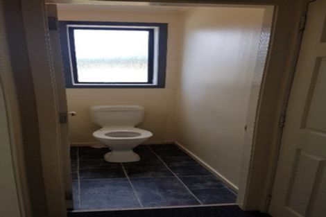 Photo of property in 100 Gibbons Street, Ebdentown, Upper Hutt, 5018