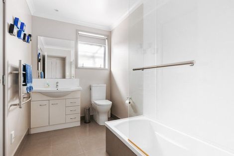 Photo of property in 5 Olive Close, Omokoroa, 3114