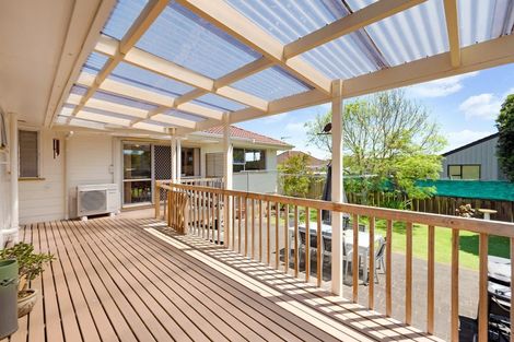 Photo of property in 9 Tyndrum Place, Highland Park, Auckland, 2010