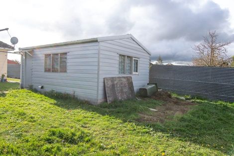 Photo of property in 99 Clyde Crescent, Roslyn, Palmerston North, 4414