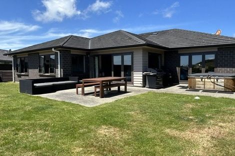 Photo of property in 34 Sumner Terrace, Aotea, Porirua, 5024