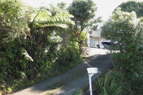 Photo of property in 12 Spenmoor Street, Newlands, Wellington, 6037