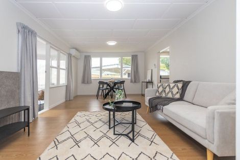 Photo of property in 95 Ruamahanga Crescent, Terrace End, Palmerston North, 4410