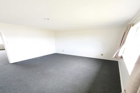 Photo of property in 12 Igloo Place, Red Hill, Papakura, 2110