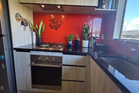 Photo of property in 17 Carlas Way, Ranui, Auckland, 0612