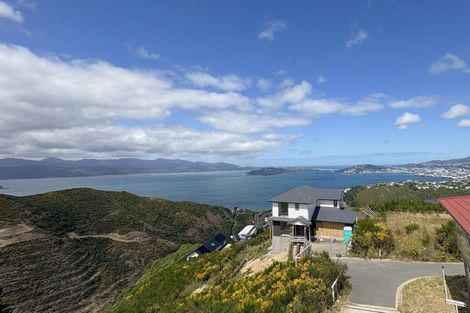 Photo of property in 37 Boeing Way, Newlands, Wellington, 6037