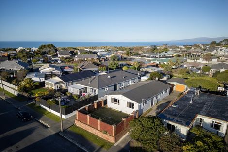 Photo of property in 45 Effingham Street, North New Brighton, Christchurch, 8083